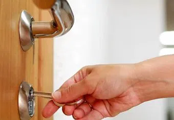 Lock Locksmith Tech Newton, MA 617-712-1215 logo-image - 24-hour-emergency-locksmith